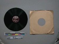 藏品(愛馬花嫁、曉に祈る唱片)的圖片